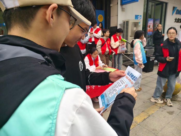 �����t(y��)ˎ�WԺ���Ǿ����ˡ��F�����������У���о�����